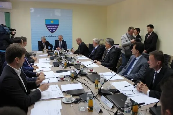 NA SJEDNICI VLADE HNK PRISUSTVOVAO JE PREDSJEDAVAJUĆI PREDSJEDNIŠTVA DR. DRAGAN ČOVIĆ