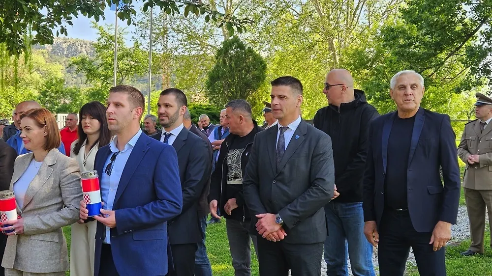 Ministar Mario Jurica nazočio obilježavanju 34. godišnjice oslobođenja vojarne „Božan Šimović“