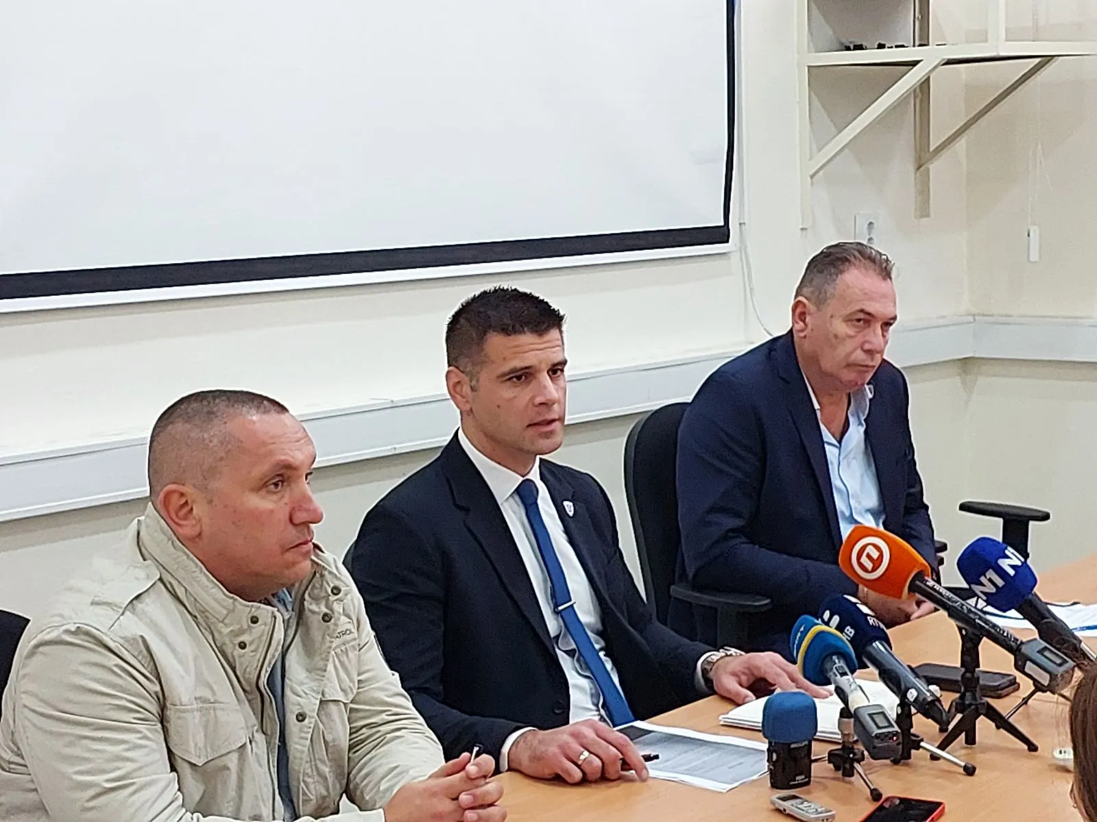 Галерија 1