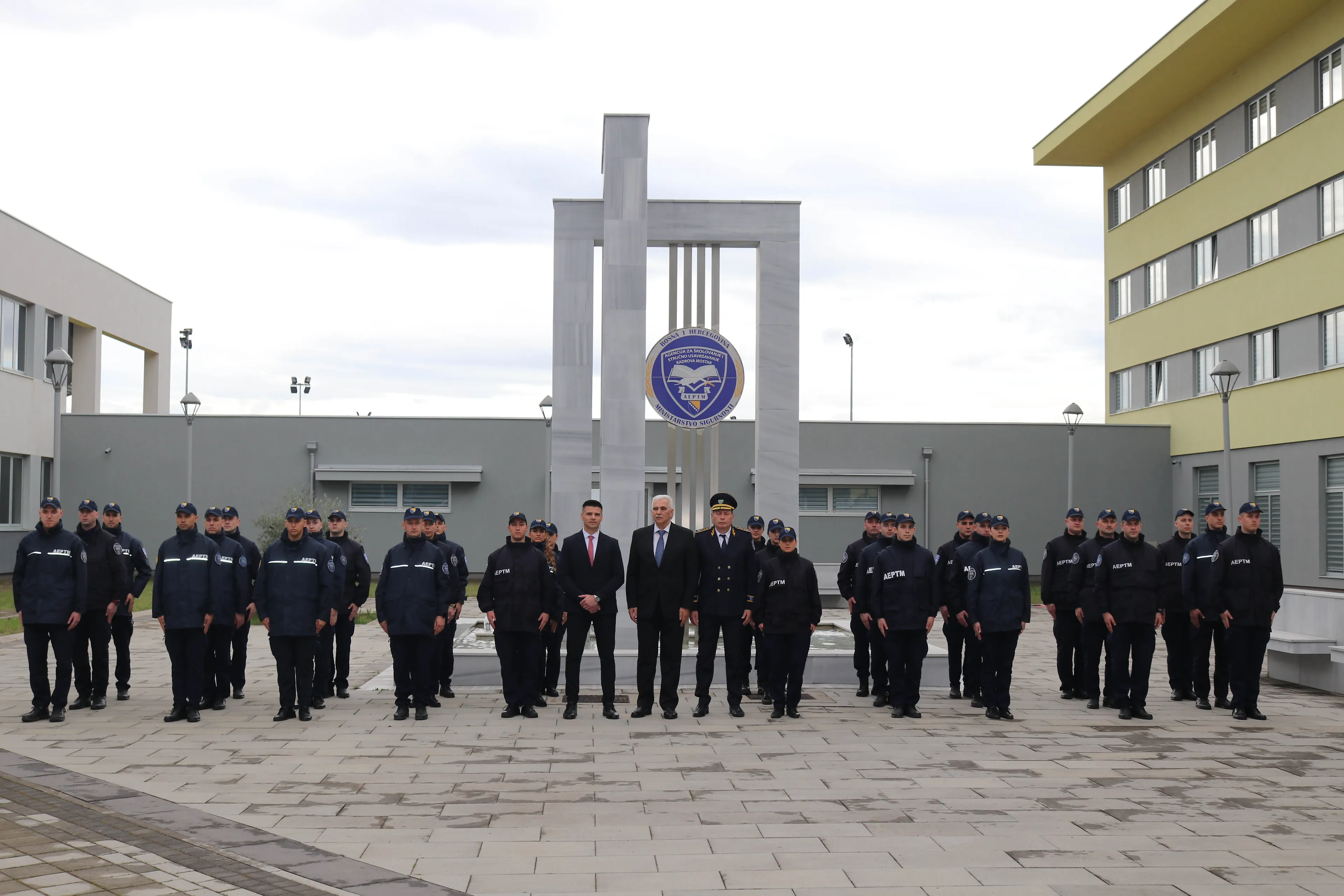 Галерија 1