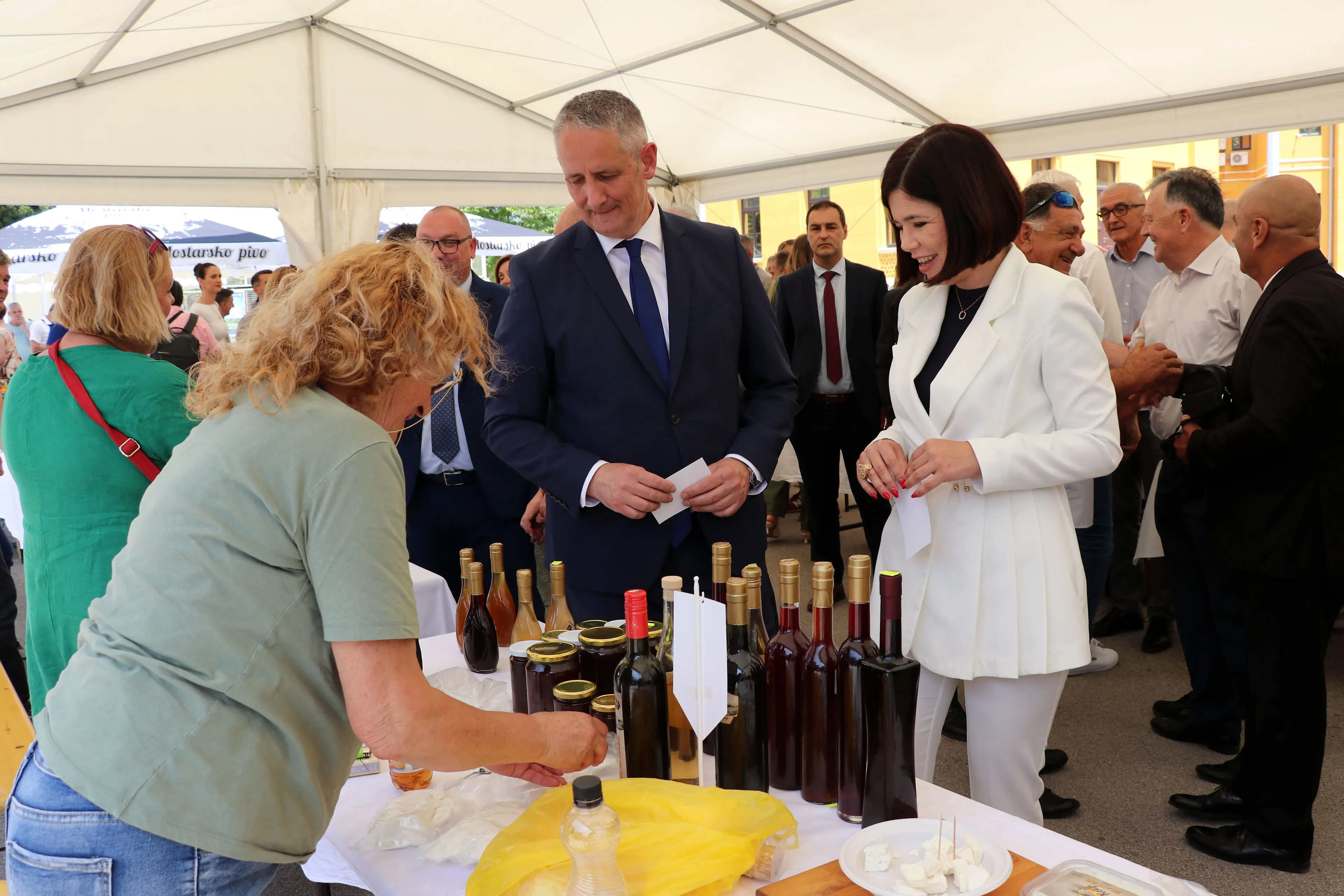 Галерија 4