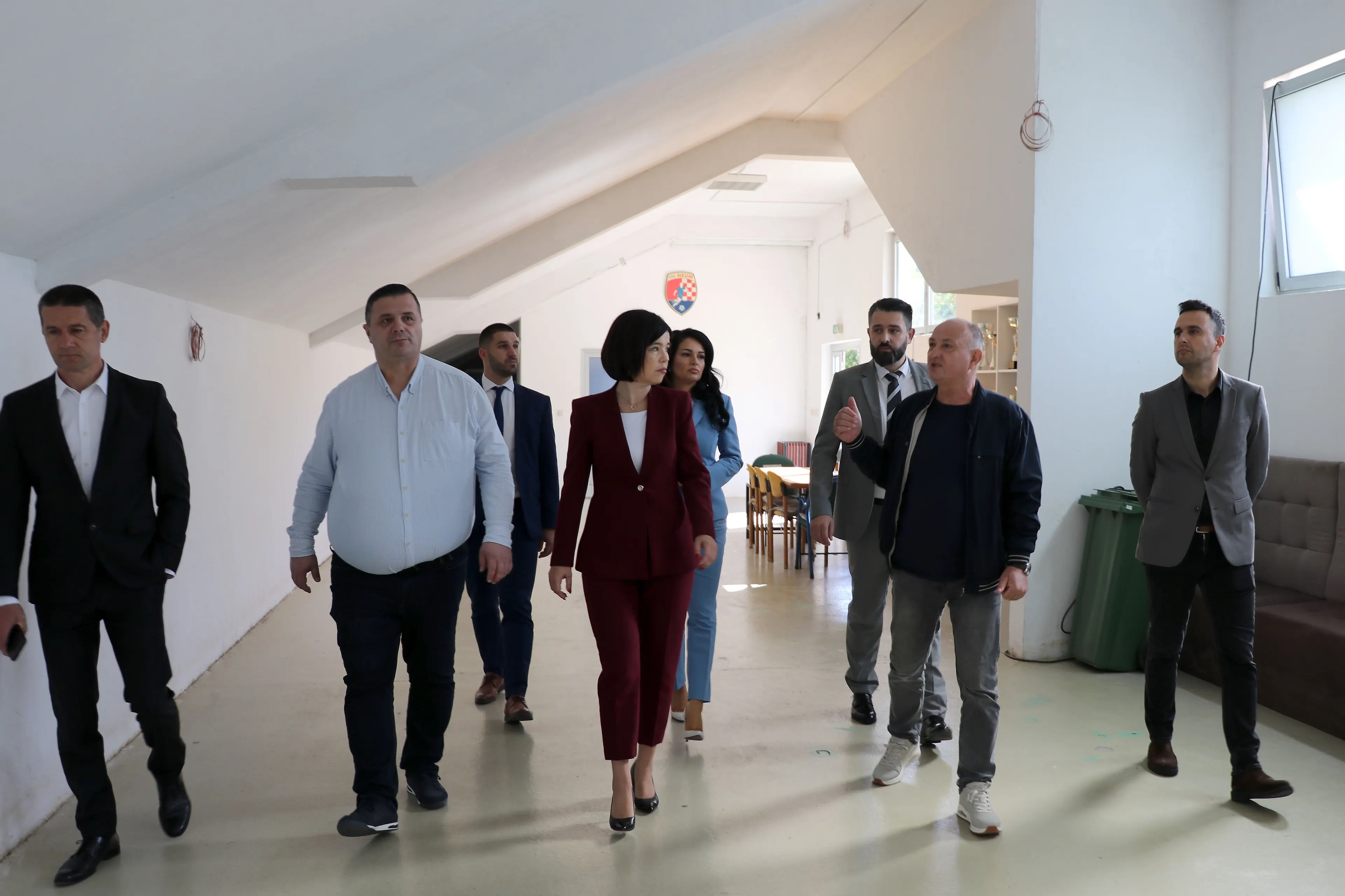Галерија 11