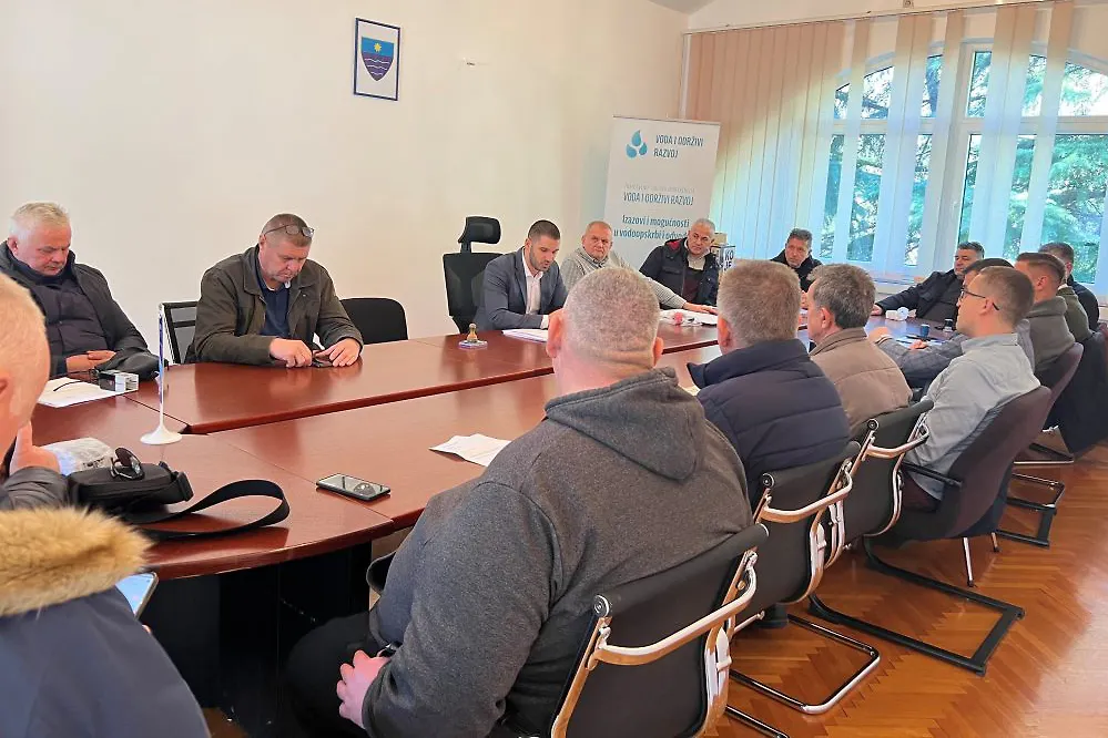 Потписани уговори о закупу ловишта и суфинансирању ловачких удружења