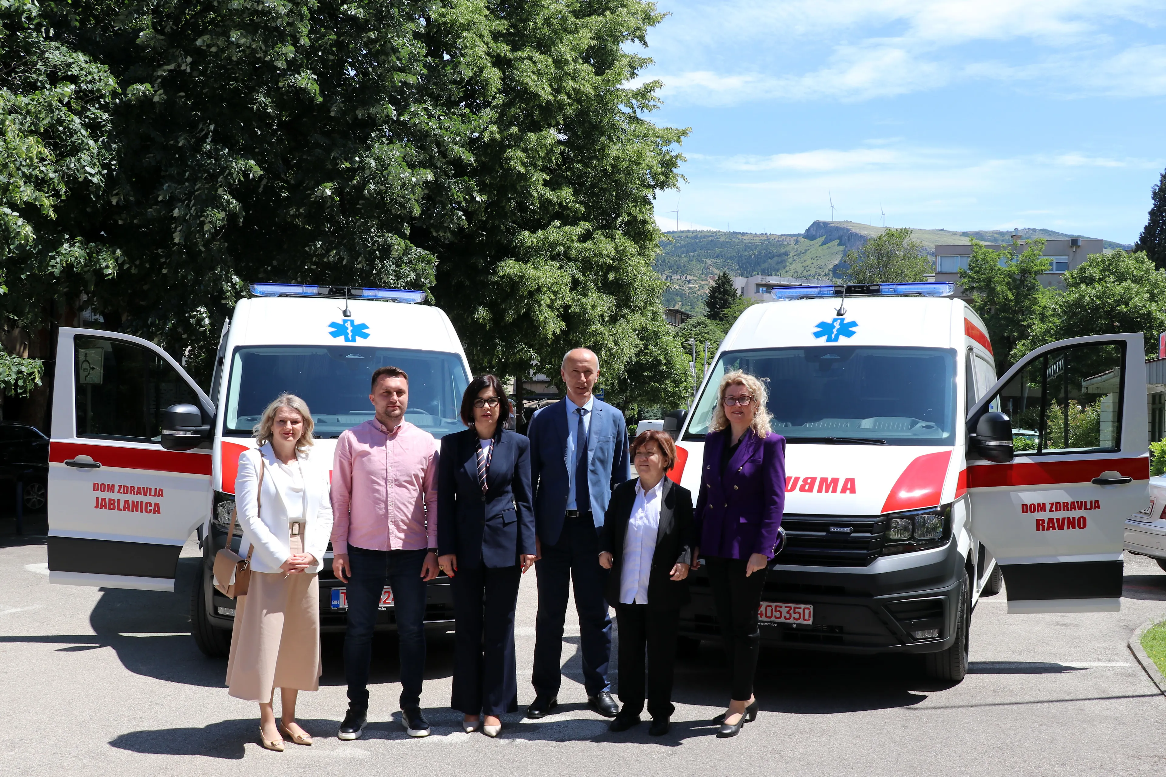 Vlada HNK-a donirala suvremena vozila hitne pomoći domovima zdravlja u Ravnomu i Jablanici