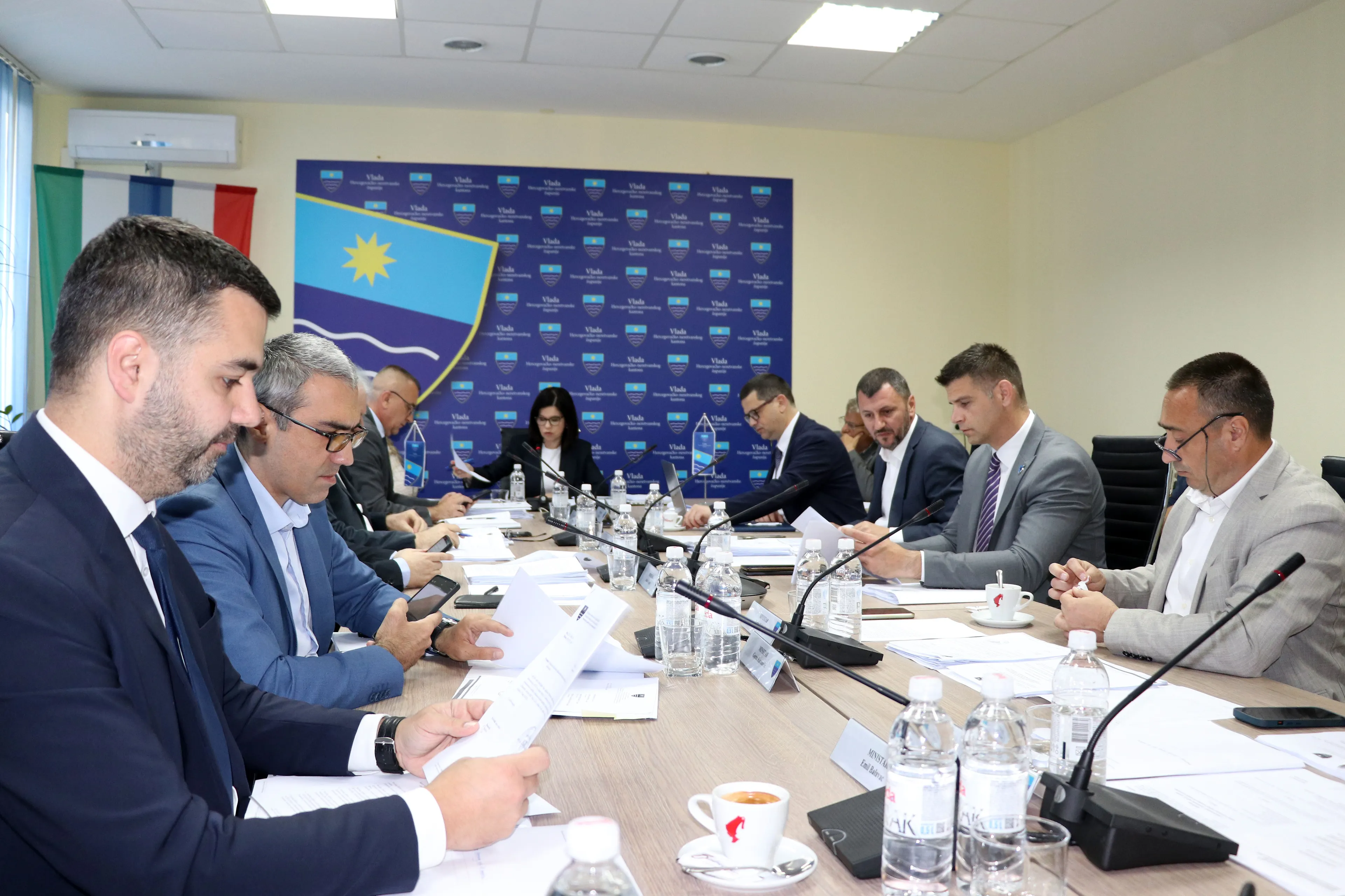 Влада ХНК-а: За потицаје у пољопривреди 4.200.000,00 КМ, домовима здравља 4.000.000,00 КМ