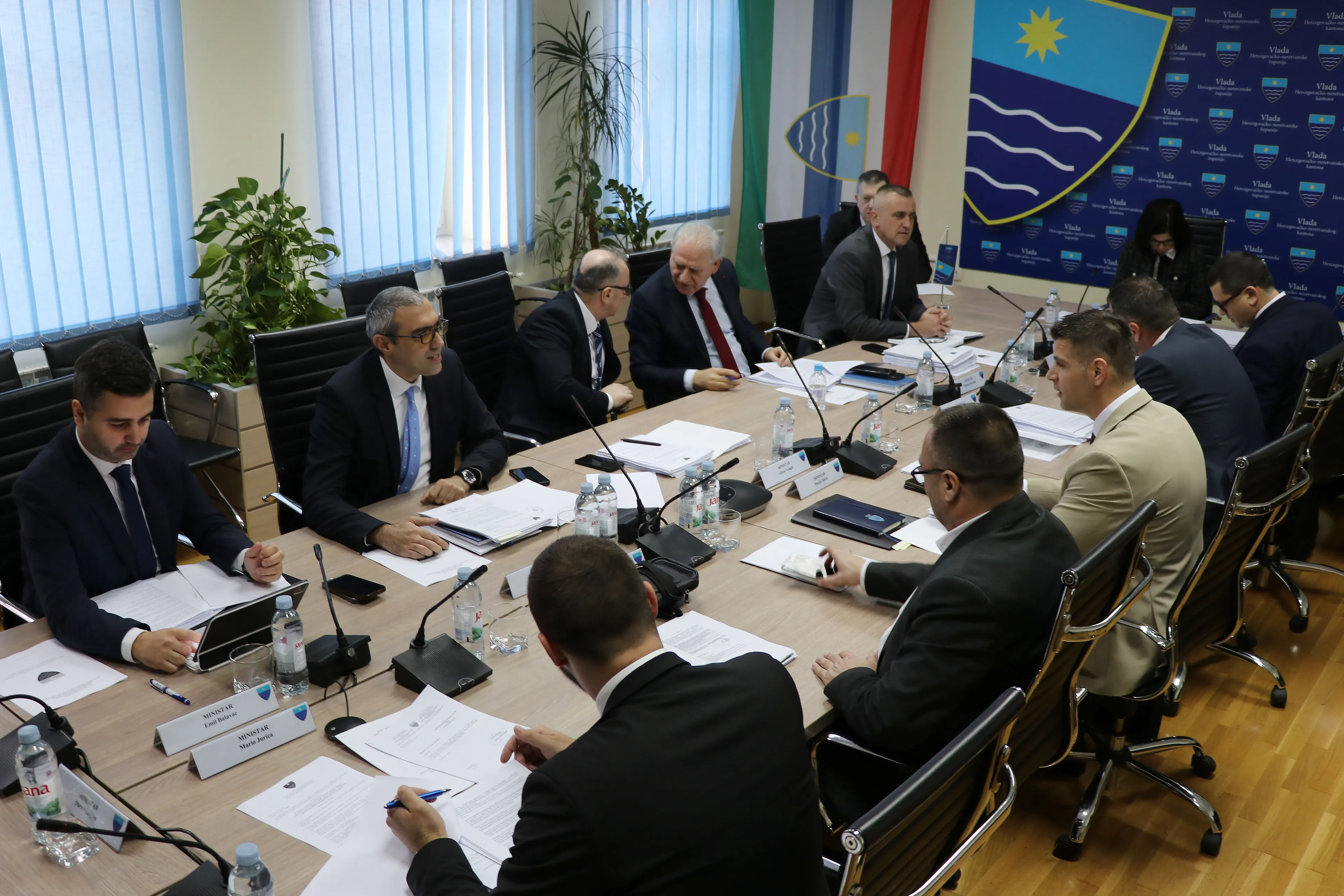 Влада: Утврђене установе за примарну, секундарну и терцијарну здравствену заштиту