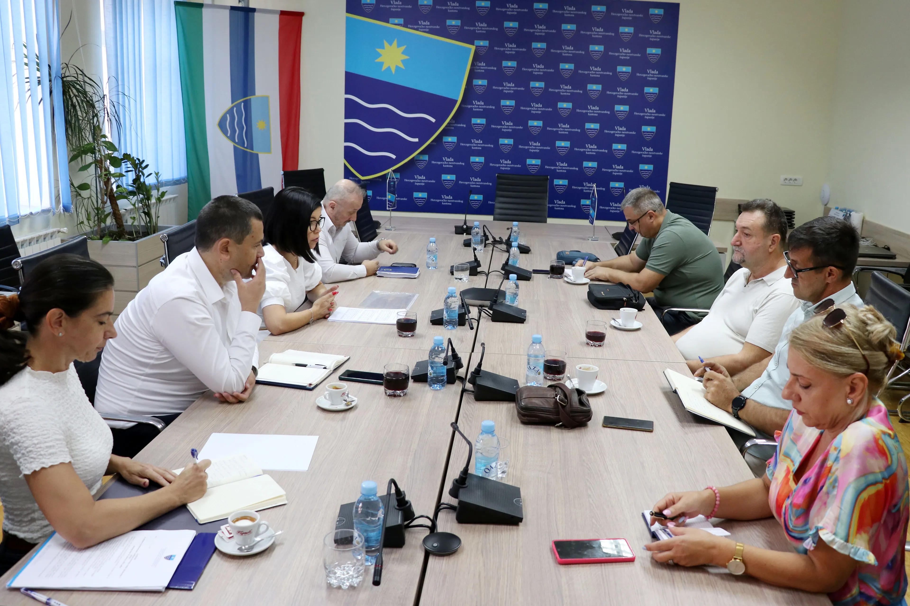 Влада ХНК-а: Просвјетарима смо понудили више од максимума да би заштитили дјецу и наставни процес