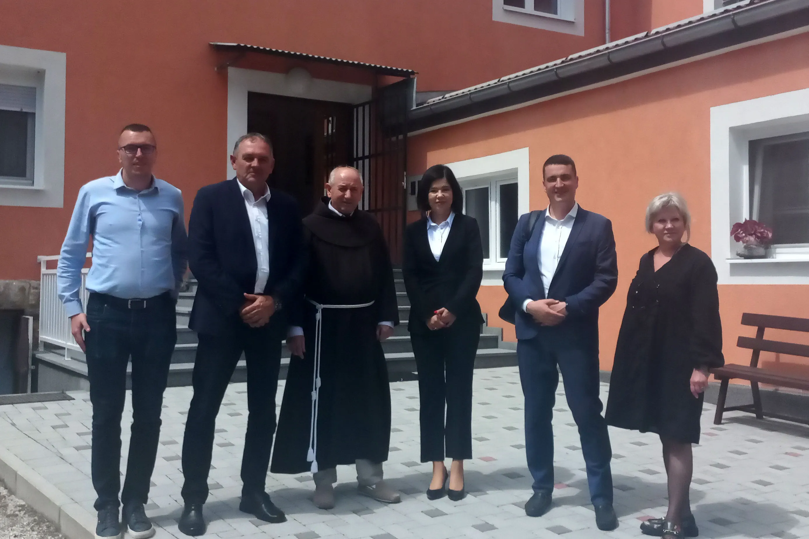 Martinović, Vlaisavljević i Buhač u klišanskom kraju: Podrška povratku i obnovi, uključujući i kulturno-historijske spomenike