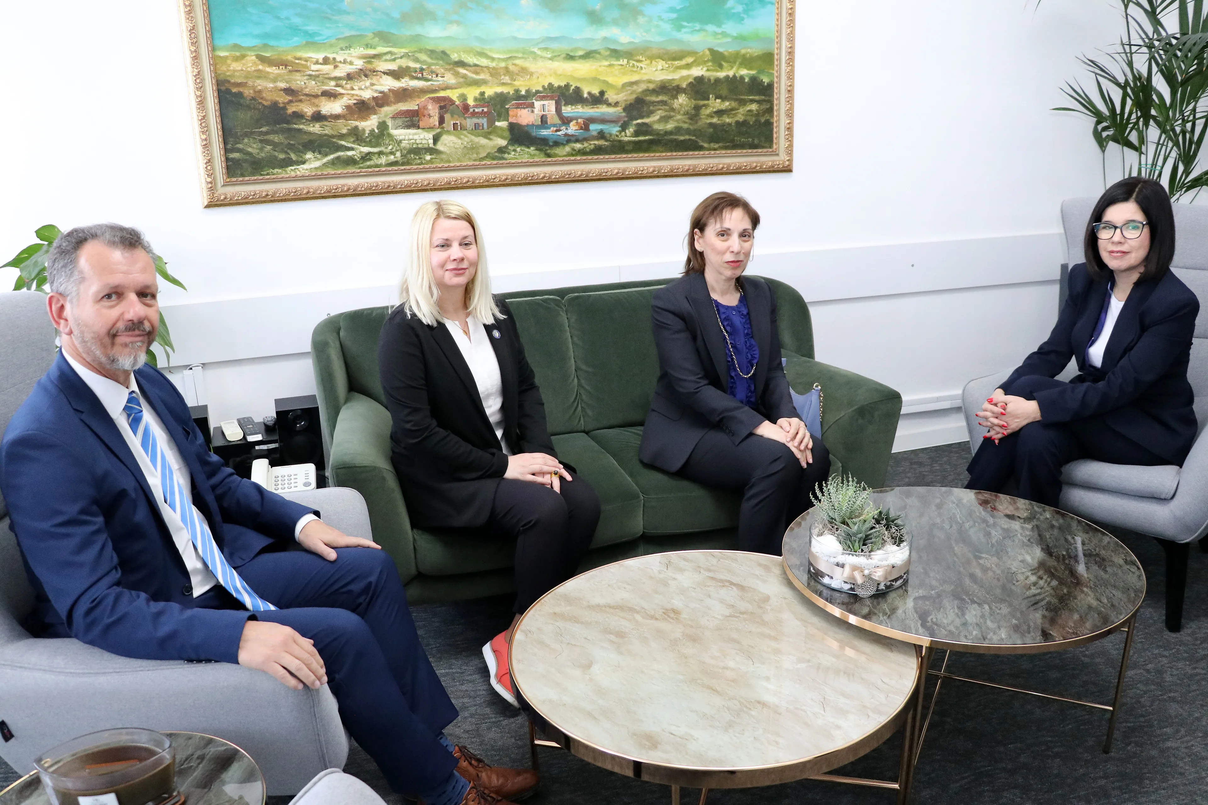 Premijerka Buhač primila grčku ambasadoricu u BiH u nastupnu posjetu