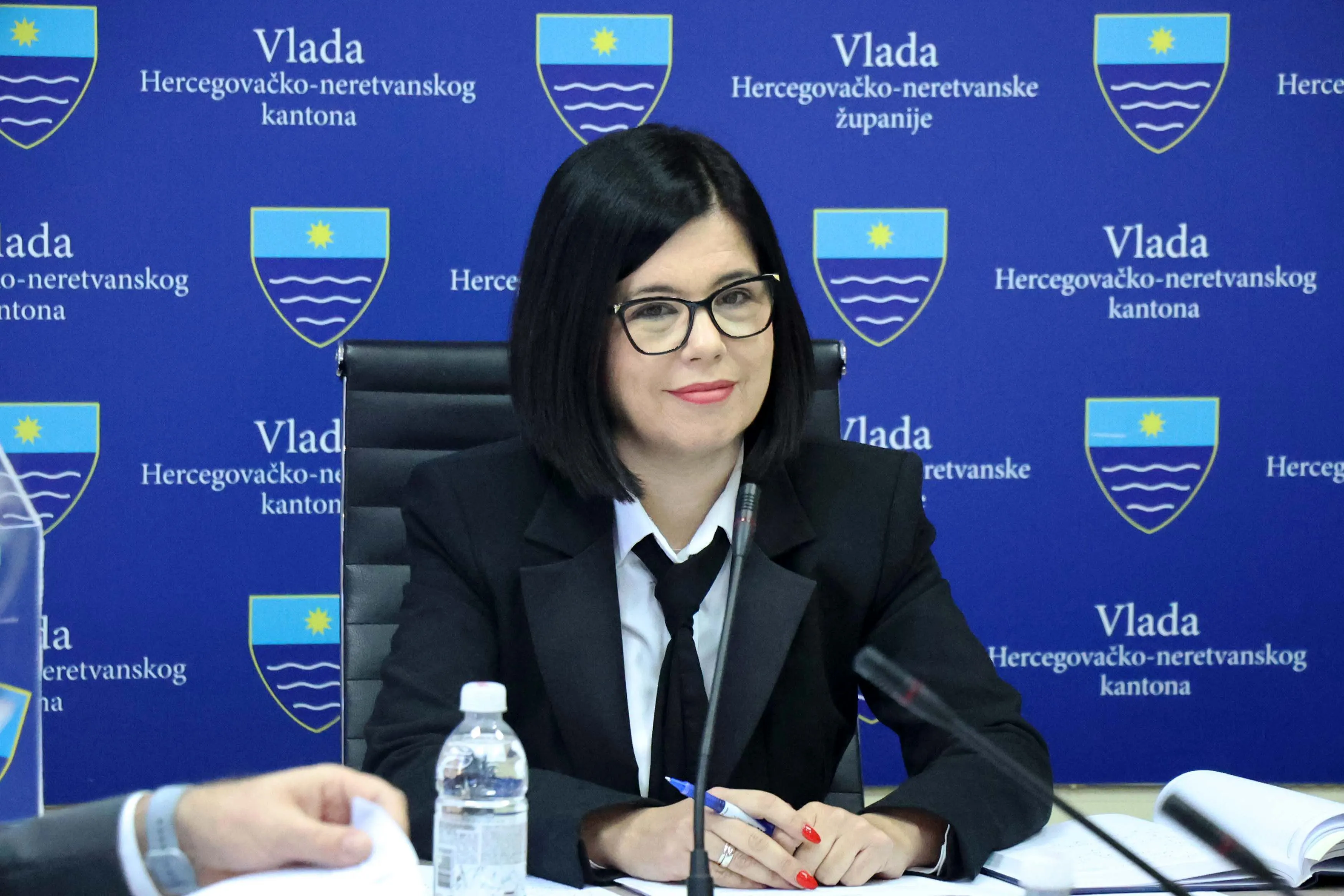 Божићно-новогодишња честитка премијерке Марије Бухач