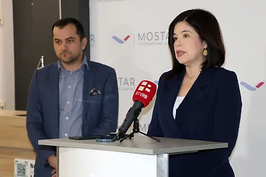 Галерија 6