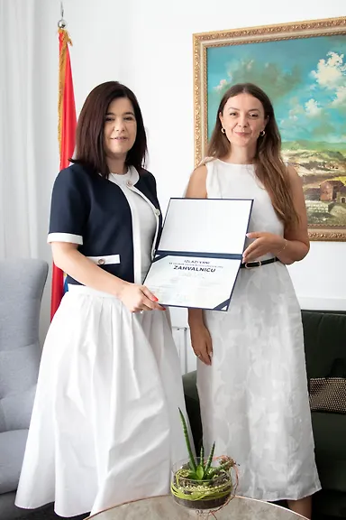 Галерија 2
