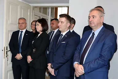 Галерија 6