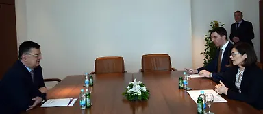 Gallery 4