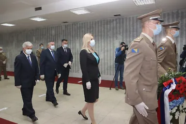 Галерија 4