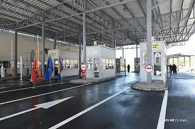 Gallery 15