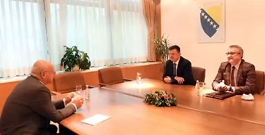 Галерија 3