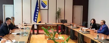Галерија 4