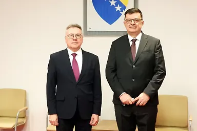 Галерија 3