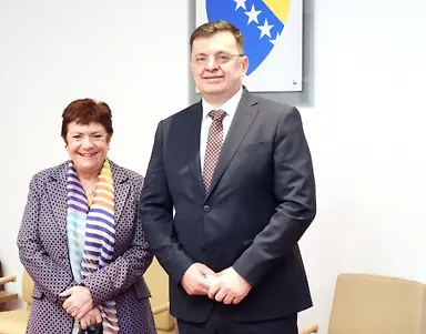 Галерија 3