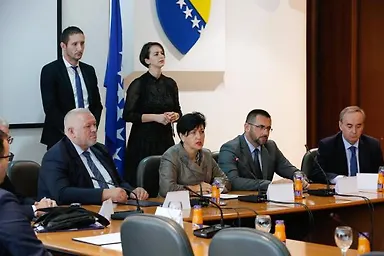 Галерија 2