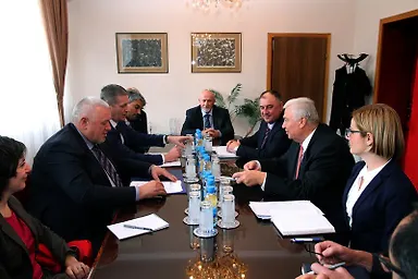 Галерија 2