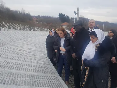 Галерија 3