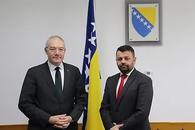 Галерија 2