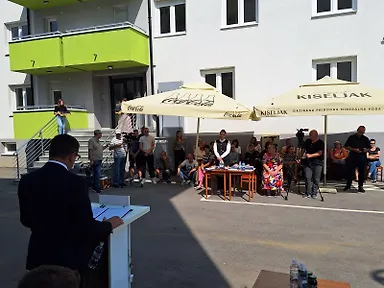 Галерија 4