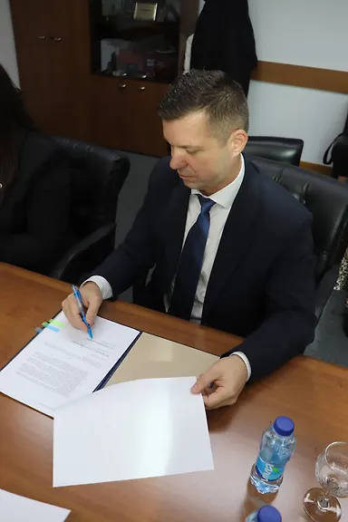 Галерија 7