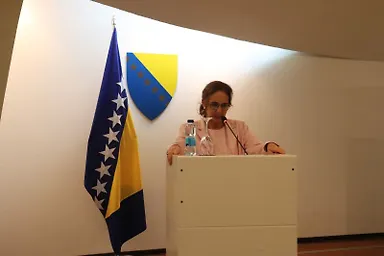 Галерија 15