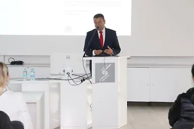 Галерија 3