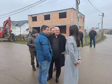 Галерија 9