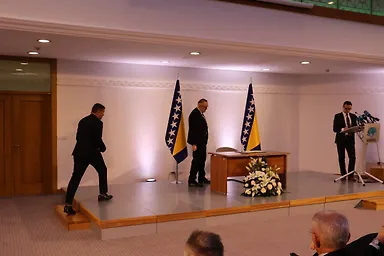 Галерија 2