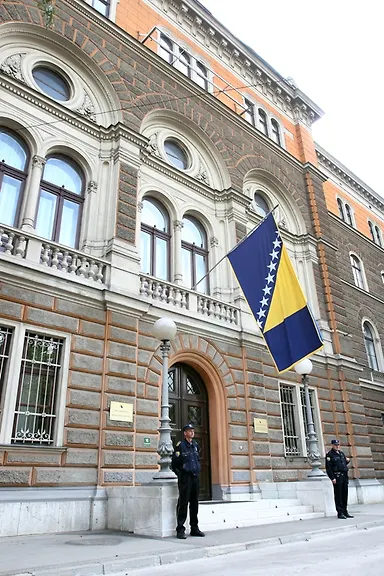 Galerija 10