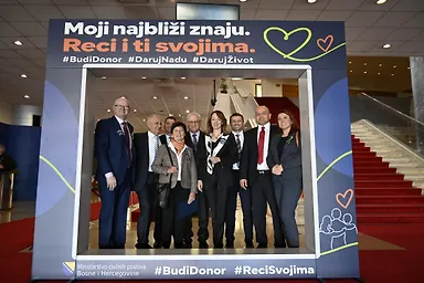 Галерија 9