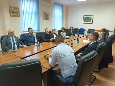 Галерија 2