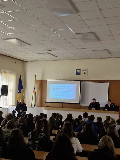Галерија 4