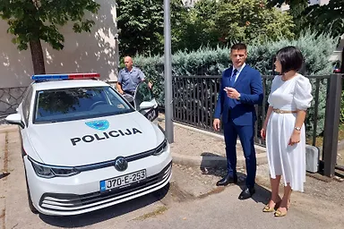 Галерија 2