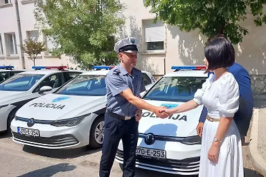 Галерија 3