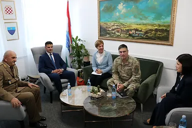 Галерија 2