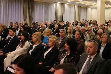 Галерија 6