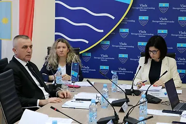 Галерија 17