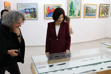 Галерија 9