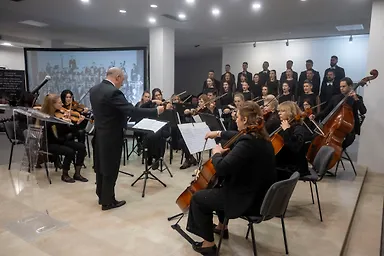 Galerija 8