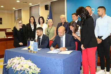 Галерија 1