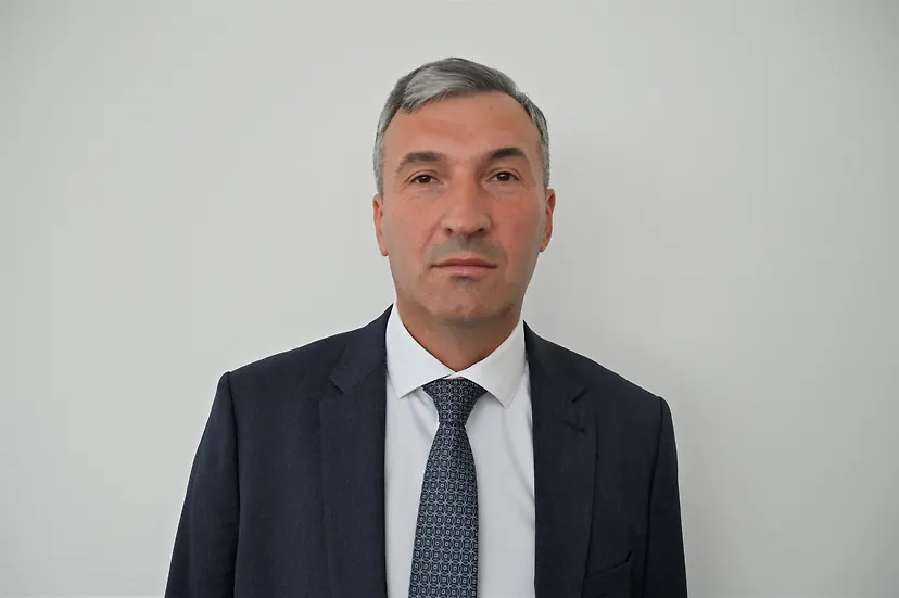 Ured za zakonodavstvo - biografija